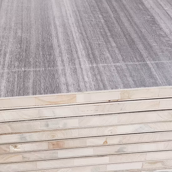 Tablero laminado blanco de madera de pino de 18 mm con melamina para muebles
